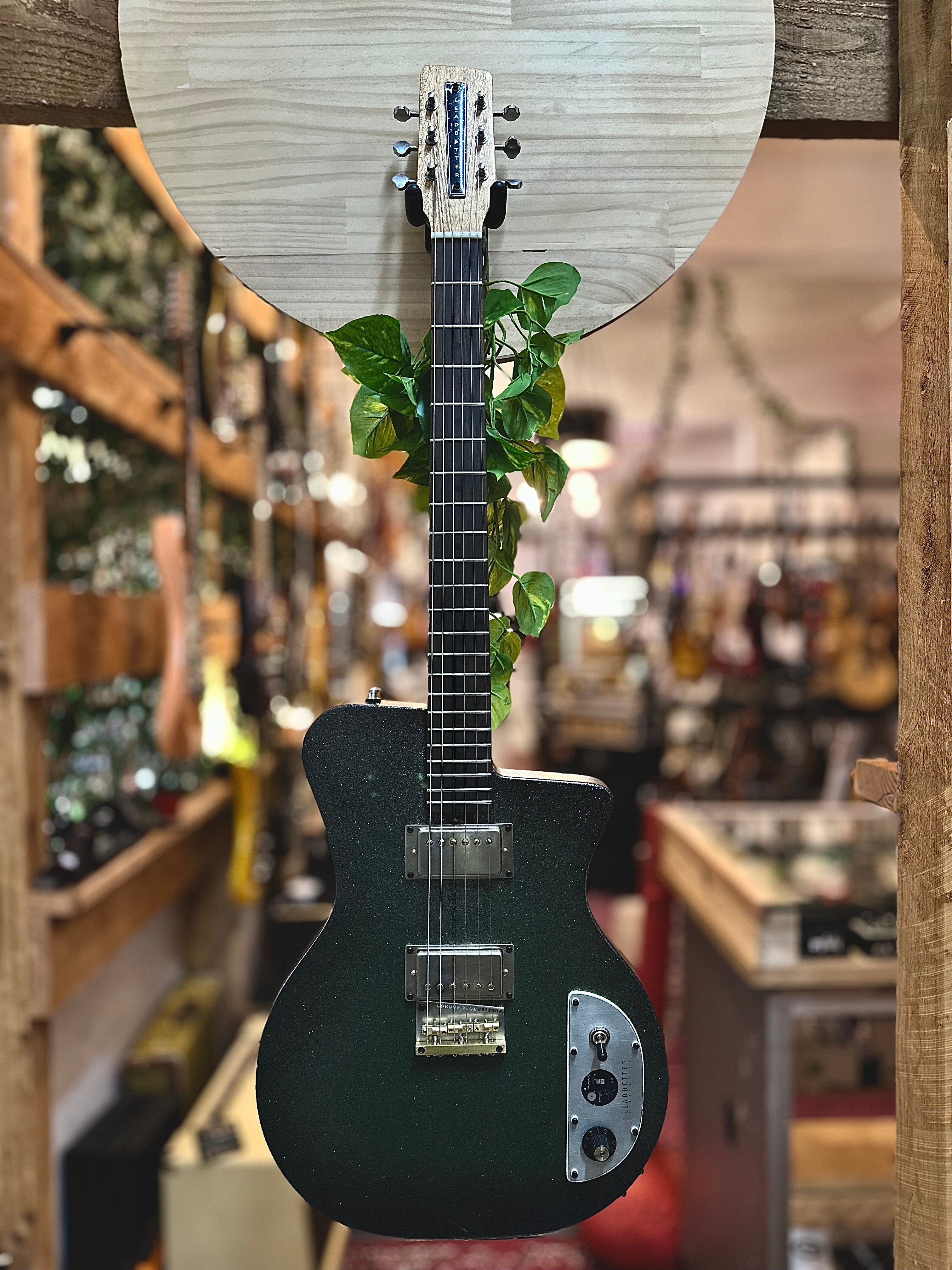 Leadbetter | Starfu#%er | 2025 Custom Shop Edition | Seymour Duncan Pearly Gates | Voyager Sparkle Relic Leadbetter | Starfu#%er | 2025 Custom Shop Edition | Seymour Duncan Pearly Gates | Voyager Sparkle Relic